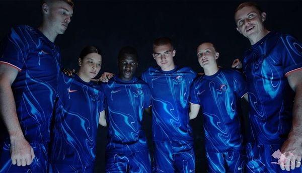 Chelsea ra mắt áo đấu 2025-26: Tôn vinh London!